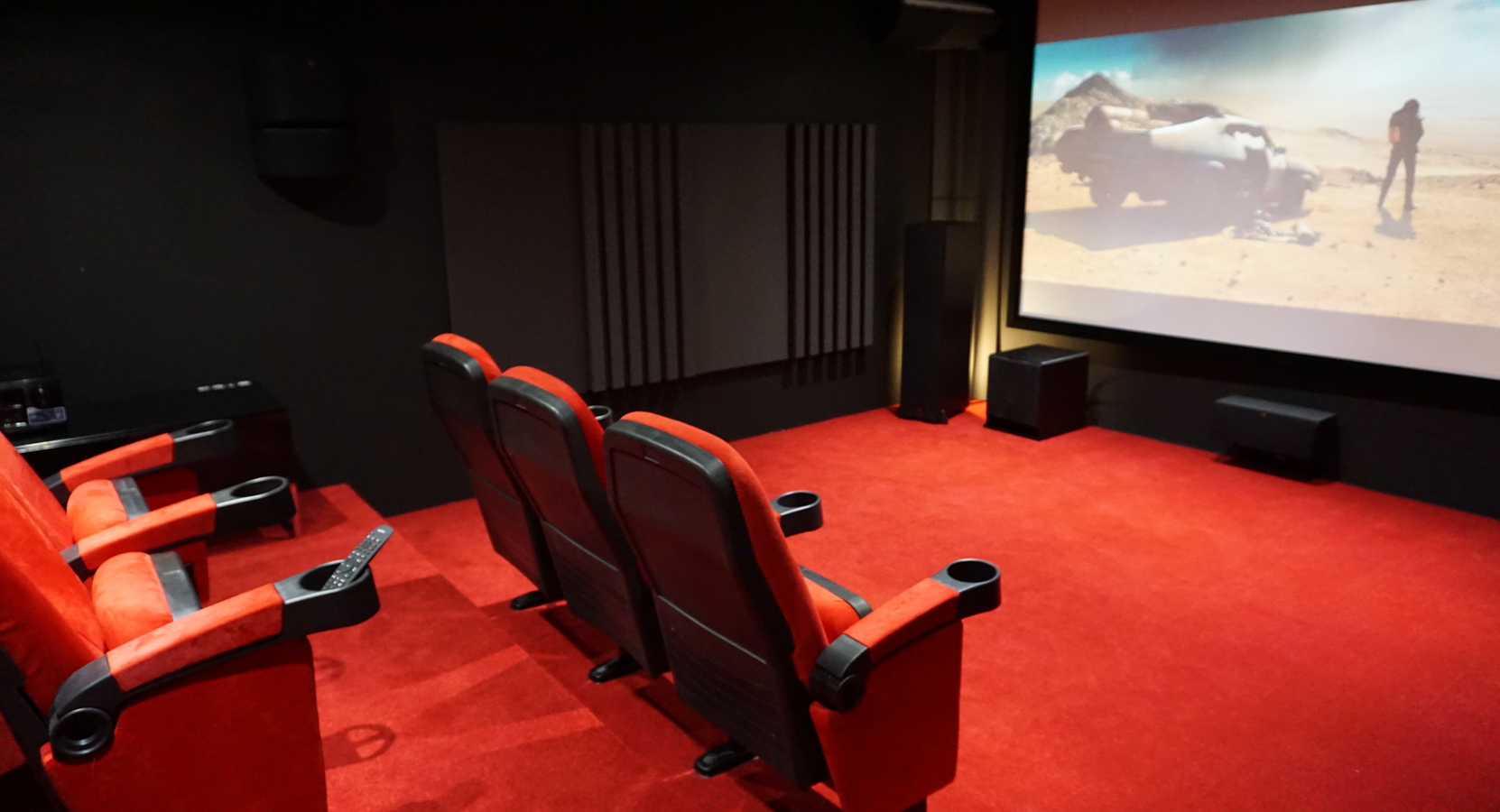 Comment réaliser une salle de cinéma / home cinéma chez soi